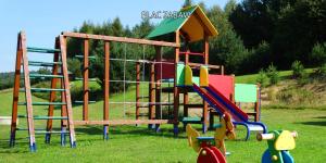 
Plac zabaw dla dzieci w obiekcie Bieszczady Sosnowa Aleja
