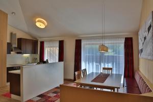 Kuchnia lub aneks kuchenny w obiekcie Lunaris Apart