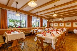 Restavracija oz. druge možnosti za prehrano v nastanitvi Gasthaus und Landhotel Wiedmann