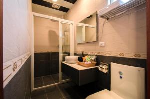 Koupelna v ubytování Easy Home Stay