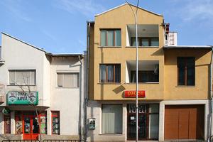 a building on the side of a street at Hotel Rade 2 in Vratsa