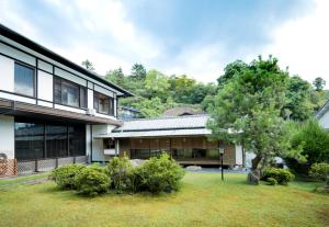 Gallery image of Miyajima Guest House Mikuniya in Miyajima