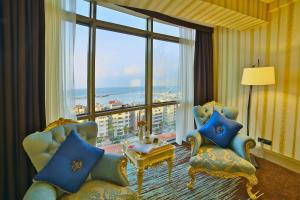 A seating area at Ramada Iskenderun