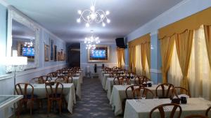 TV a/nebo společenská místnost v ubytování Hotel Blumentag