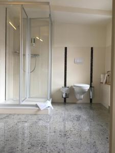 Koupelna v ubytování Fachwerk-Hotel Eisenbart