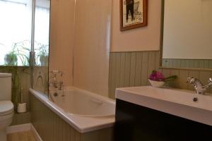 Bilik mandi di The Steading at Barmore