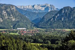 Photo de la galerie de l'établissement Ferienwohnungen mit Bergblick, à Inzell