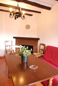 alojamiento rural la ermita bubion的休息区