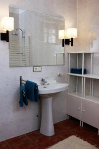 Koupelna v ubytování Cortijo El Álamo