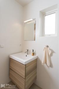 A bathroom at Vallakot Farm Guesthouse