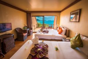 Gallery image of Samui Bayview Resort & Spa - SHA Plus in Chaweng Noi Beach