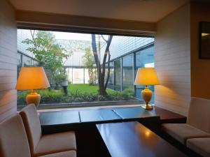 Area soggiorno di Nagoya Creston Hotel