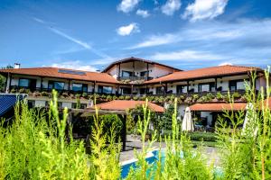 Gallery image of Family Hotel Svatovete in Apriltsi