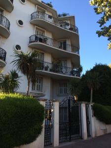 Gallery image of Appartement terrasse vue mer / nice in Nice