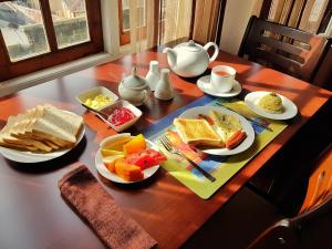 Đồ ăn tại/gần nhà khách