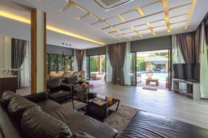 Posezení v ubytování Karon Beach Pool Villa - Sha Extra Plus