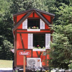 Leavenworth Camping Resort Tiny House Rudolf