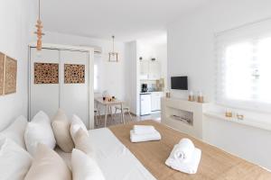 A television and/or entertainment centre at Mouras studios