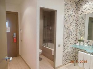 Koupelna v ubytování Hotel Mas Camarena