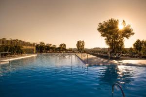 The swimming pool at or close to San Giovanni Terme Rapolano