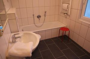 Kúpeľňa v ubytovaní Ferienhaus am Kreuzberg - Nürburgring