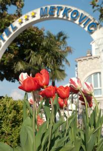 Vonkajšia záhrada v ubytovaní Hotel Metković