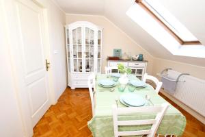Fotografie z fotogalerie ubytování Apartmán U Mluvících Kamenů v destinaci Staré Křečany