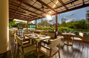 Ресторан / где поесть в Angsana Villas Resort Phuket - SHA Extra Plus