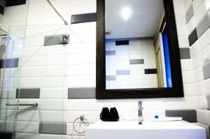 Ένα μπάνιο στο Prajaktra Design Hotel