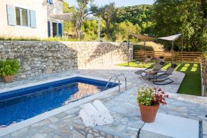 Bazén v ubytování Villa Authentica Lopud, Dubrovnik nebo v jeho okolí