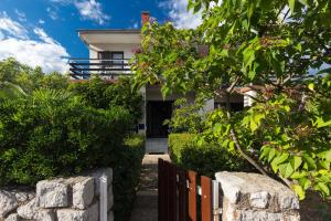 Vonkajšia záhrada v ubytovaní Holiday House Natasa