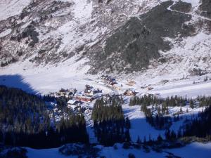 Zettlerhütte Planneralm during the winter