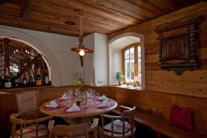 Landhotel Vordergrub italokat is kínál