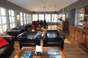 Ármót Guesthouse的休息区