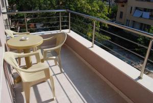 Balkón nebo terasa v ubytování Guest House Donchevi