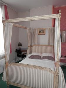 Postel nebo postele na pokoji v ubytování Hotel du Gambrinus