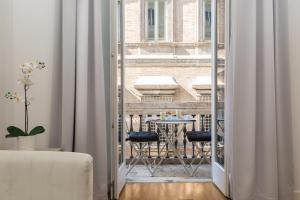 Istumisnurk majutusasutuses Amazing Piazza Venezia Suites