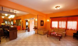 Posezení v ubytování Ariadni Hotel Bungalows