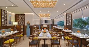 En restaurant eller et andet spisested på Fortune Inn Promenade, Vadodara - Member ITC's Hotel Group