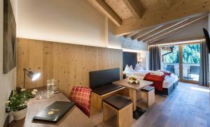 TV a/nebo společenská místnost v ubytování Wellness Hotel Gran Risa***S