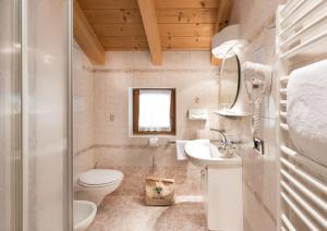 Koupelna v ubytování Wellness Hotel Gran Risa***S