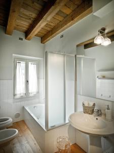 ห้องน้ำของ Suite Ponte Pietra