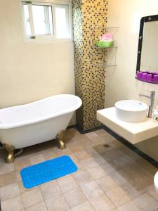 Koupelna v ubytování Saint Malo Homestay