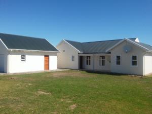 Gallery image of Marina Martinique Selfcatering in Jeffreys Bay