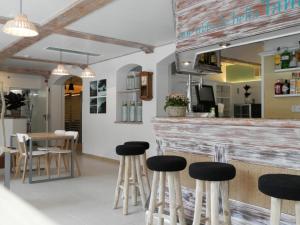 Lounge nebo bar v ubytování Apartaments Tamariu