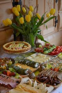Jedlo v ubytovaní bed & breakfast alebo blízkom okolí