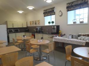 A kitchen or kitchenette at The Sidings Inverurie