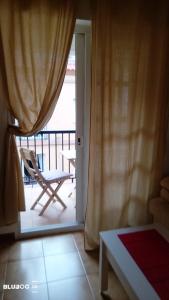Balkon lub taras w obiekcie Bonito, luminoso, cerca del mar con Parking