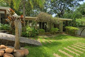 Gallery image of The Breeze Hotel & Villas in Tamarindo