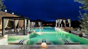 Basen w obiekcie Salobre Villas Deluxe lub w pobliżu